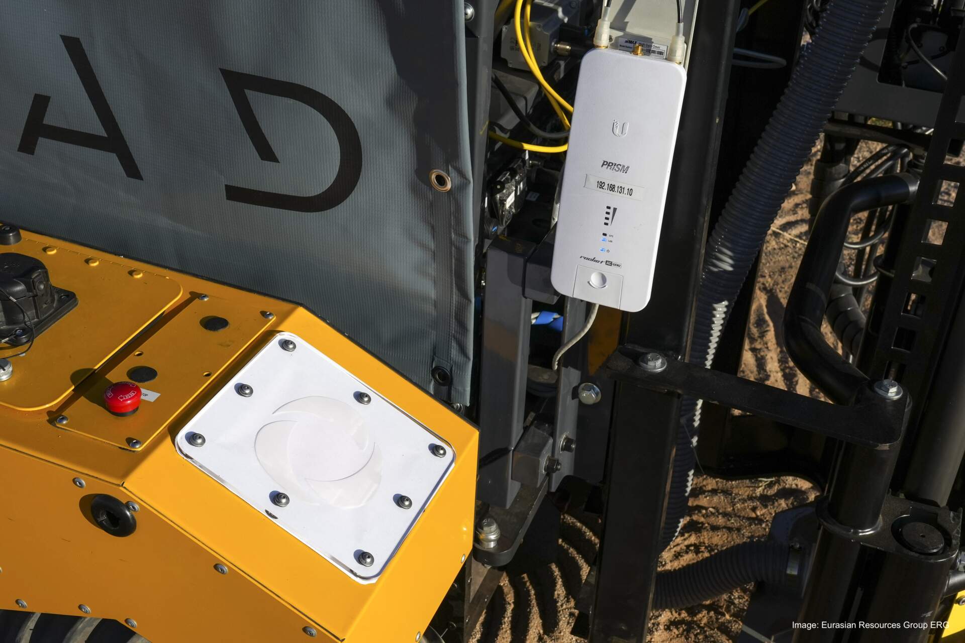 Wireless radio used to connect to the base station, in case remote operation is required. 